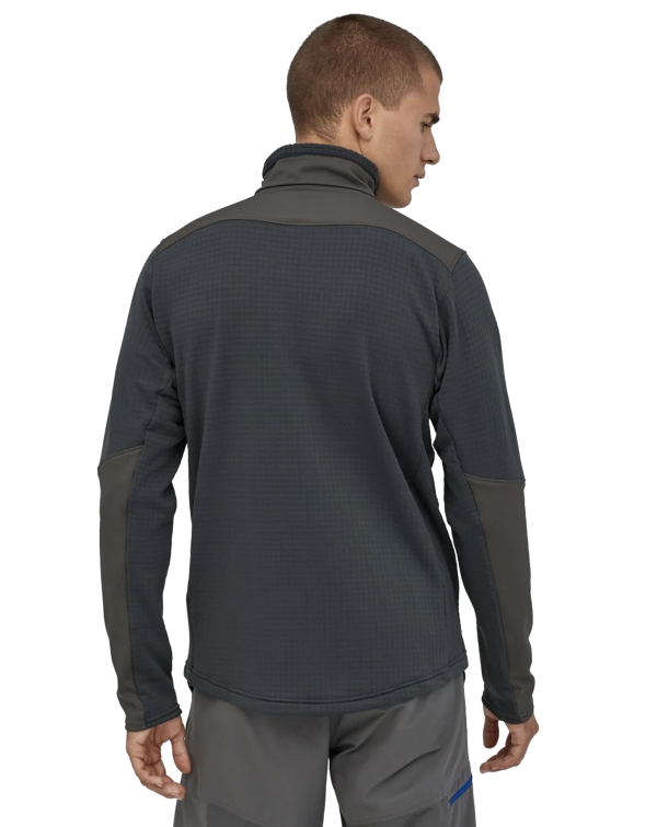 Patagonia R1 Long Sleeved Fitz Roy Quarter Zip Smolder Blue Model Back Patagonia R1 Long Sleeved Fitz Roy Quarter Zip Smolder Blue Model Back